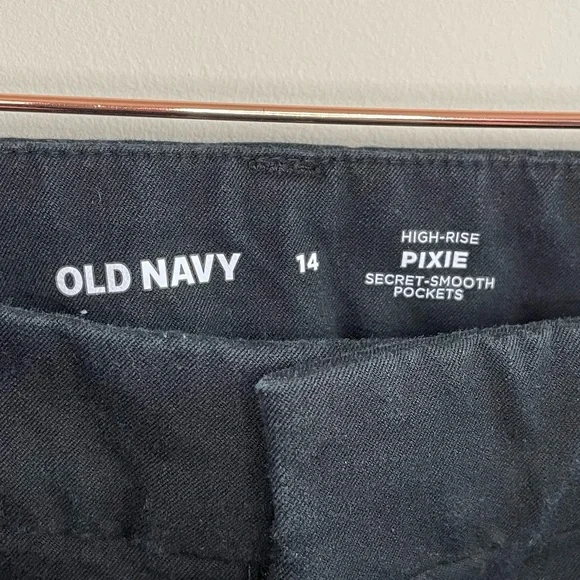 Old Navy Black High Rise Pixie Skinny Full Length Pants - Picture 4 of 5